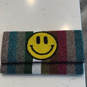 Happy Days Colorful seed beads Clutch with Smiley Face no chain